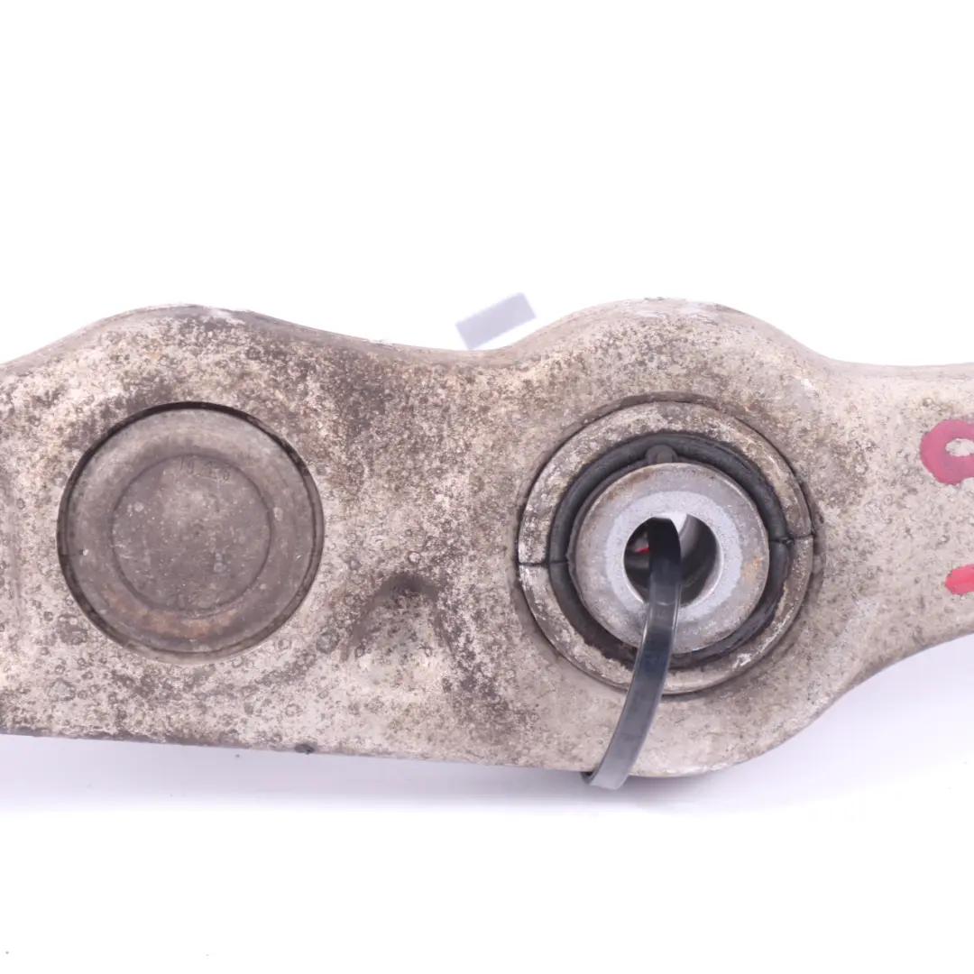 Braccio controllo assale Wishbone anteriore sinistro per Mercedes W205 con numero di parte A2053305901 Mercedes W205 Braccio controllo assale Wishbone anteriore sinistro - SKU A2053305901 - Numero di parte A2053305901