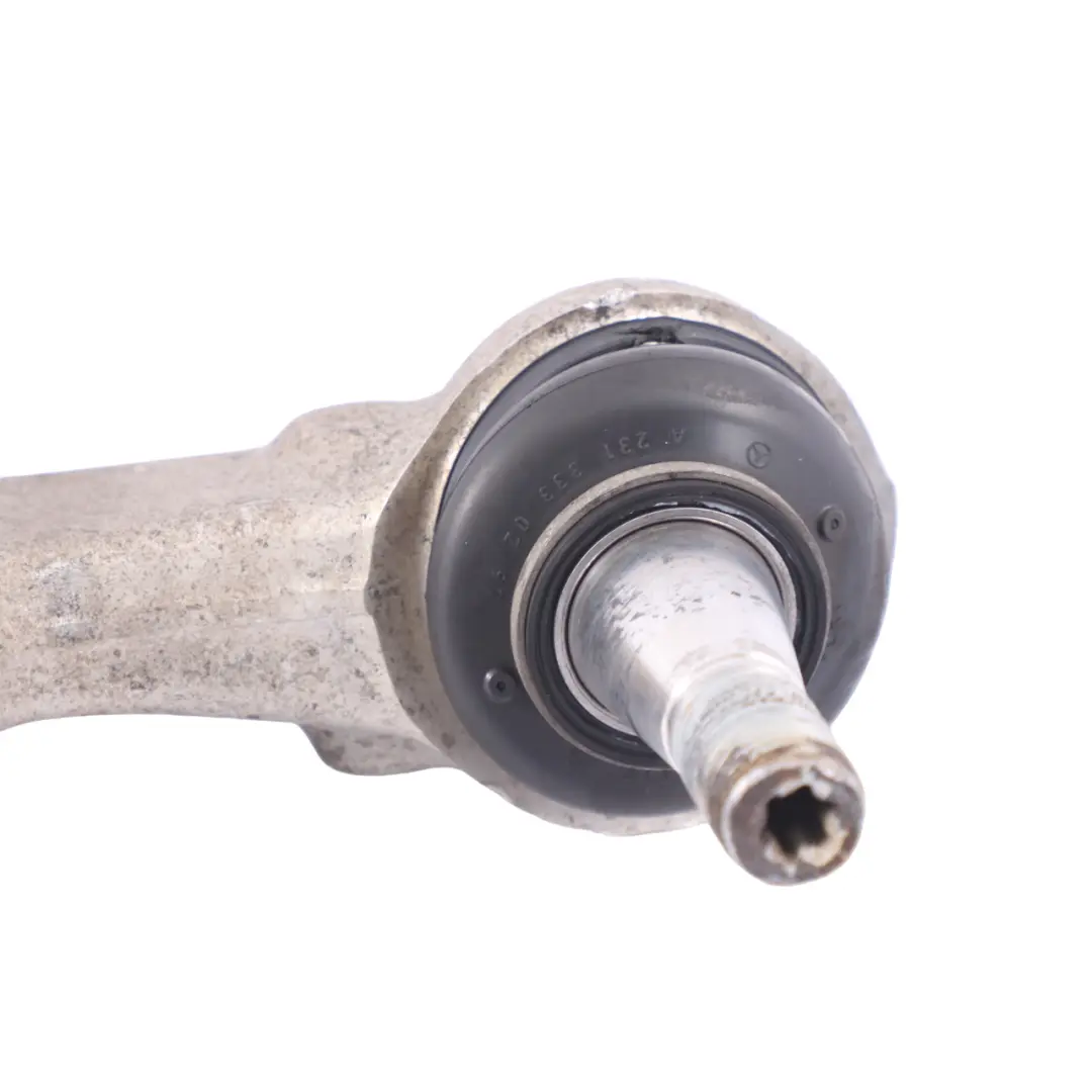 Brazo Control Eje Wishbone Delantero Izquierdo para Mercedes W205 con número de pieza A2053305901 Mercedes W205 Brazo Control Eje Wishbone Delantero Izquierdo - SKU A2053305901 - Número de pieza A2053305901