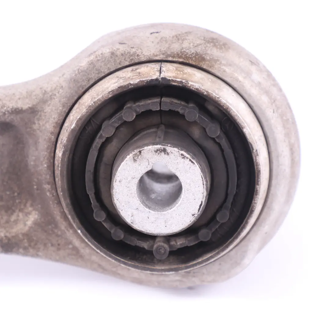 Wishbone anteriore destro Asta braccio controllo per Mercedes W205 con numero di parte A2053306001 Mercedes W205 Wishbone anteriore destro Asta braccio controllo - SKU A2053306001 - Numero di parte A2053306001