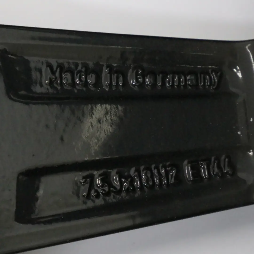 Llanta Aleación Mercedes W205 Negro AMG 5 Radios 18" 7,5J ET:44 - SKU A2054011100-4 - Número de pieza A2054011100