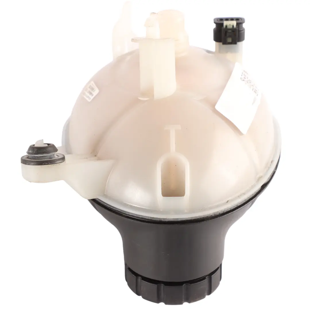 Serbatoio di espansione del refrigerante per Mercedes W205 W213 C238 con numero di parte A2055000049 Mercedes W205 W213 C238 Serbatoio di espansione del refrigerante - SKU A2055000049 - Numero di parte A2055000049