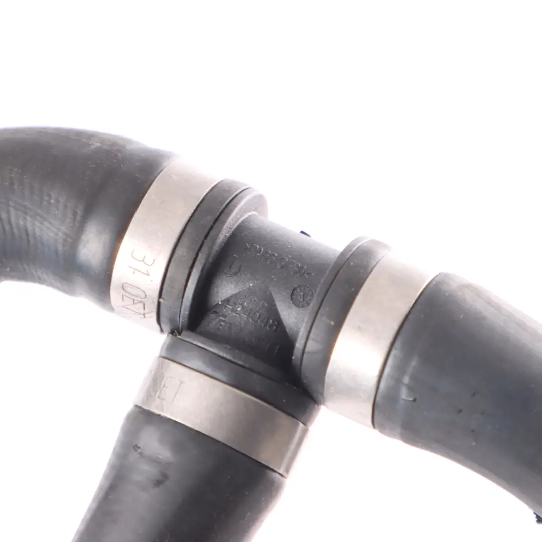 Tuyau D'Eau De Refroidissement Du Moteur Pour Pièce pour Mercedes W205 à propos du numéro de pièce A2055010700 Mercedes W205 Tuyau D'Eau De Refroidissement Du Moteur Pour Pièce - SKU A2055010700 - Numéro de pièce A2055010700