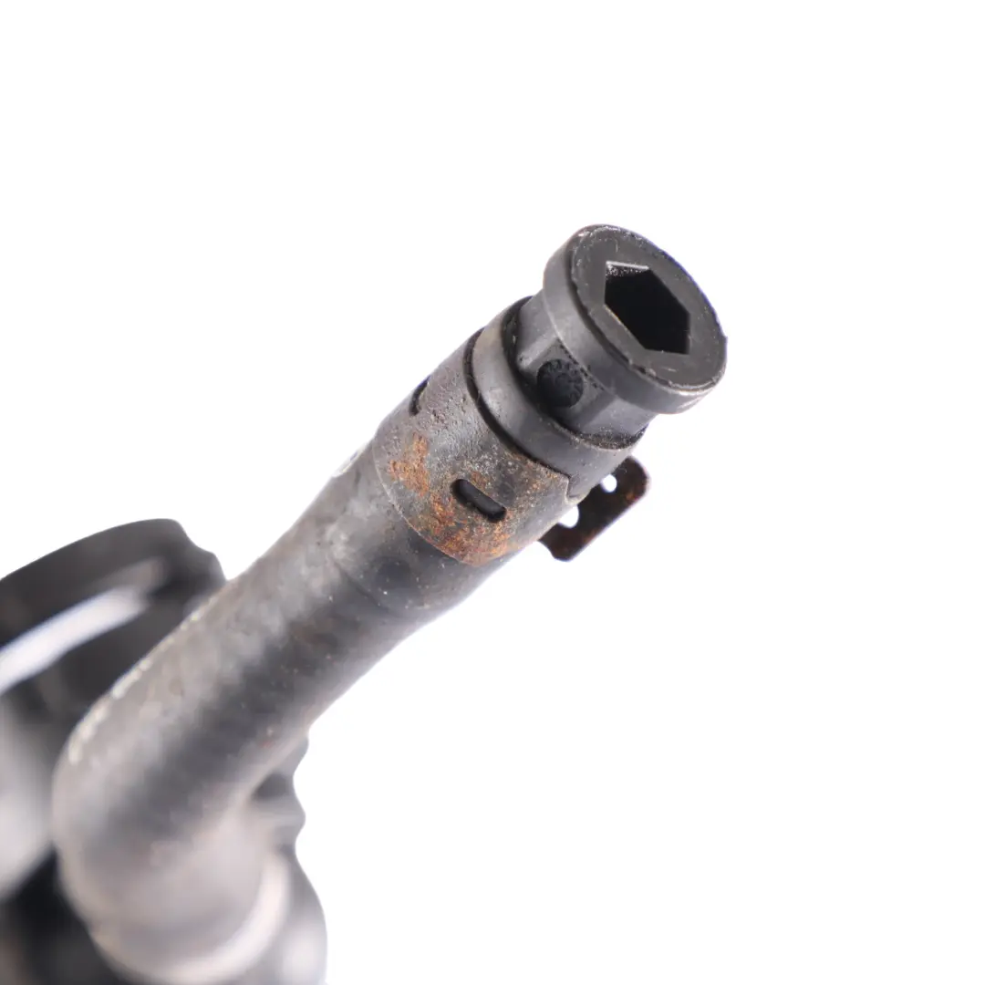 Przewód Wąż Rura Wody do Mercedes W205 o numerze A2055010802 Mercedes W205 Przewód Wąż Rura Wody - SKU A2055010802 - Numer Części A2055010802