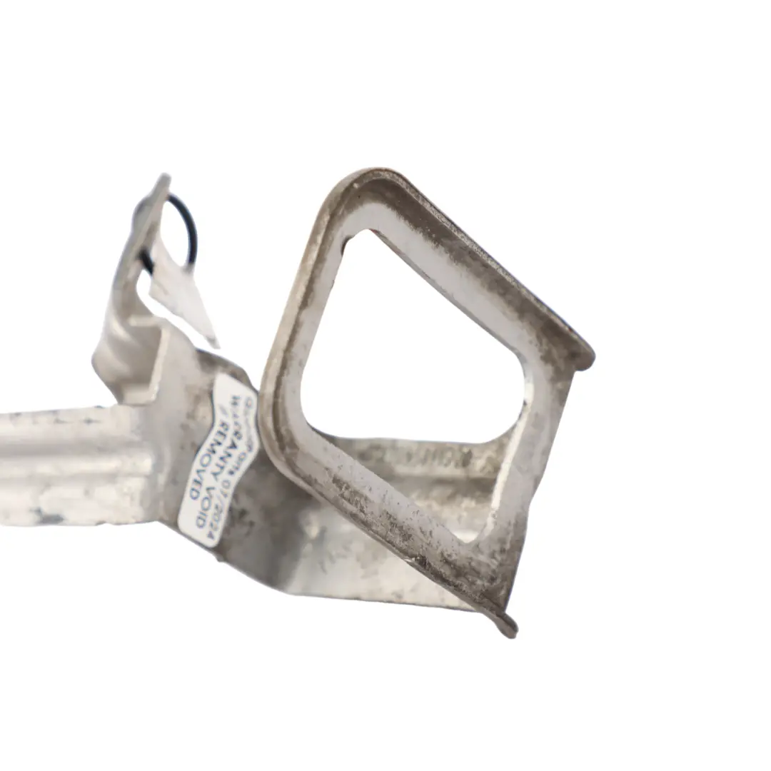 Kühlwasser Pumpe Halterung Hinten für Mercedes W205 mit Teilenummer A2055011920 Mercedes W205 Kühlwasser Pumpe Halterung Hinten - SKU A2055011920 - Teilenummer A2055011920