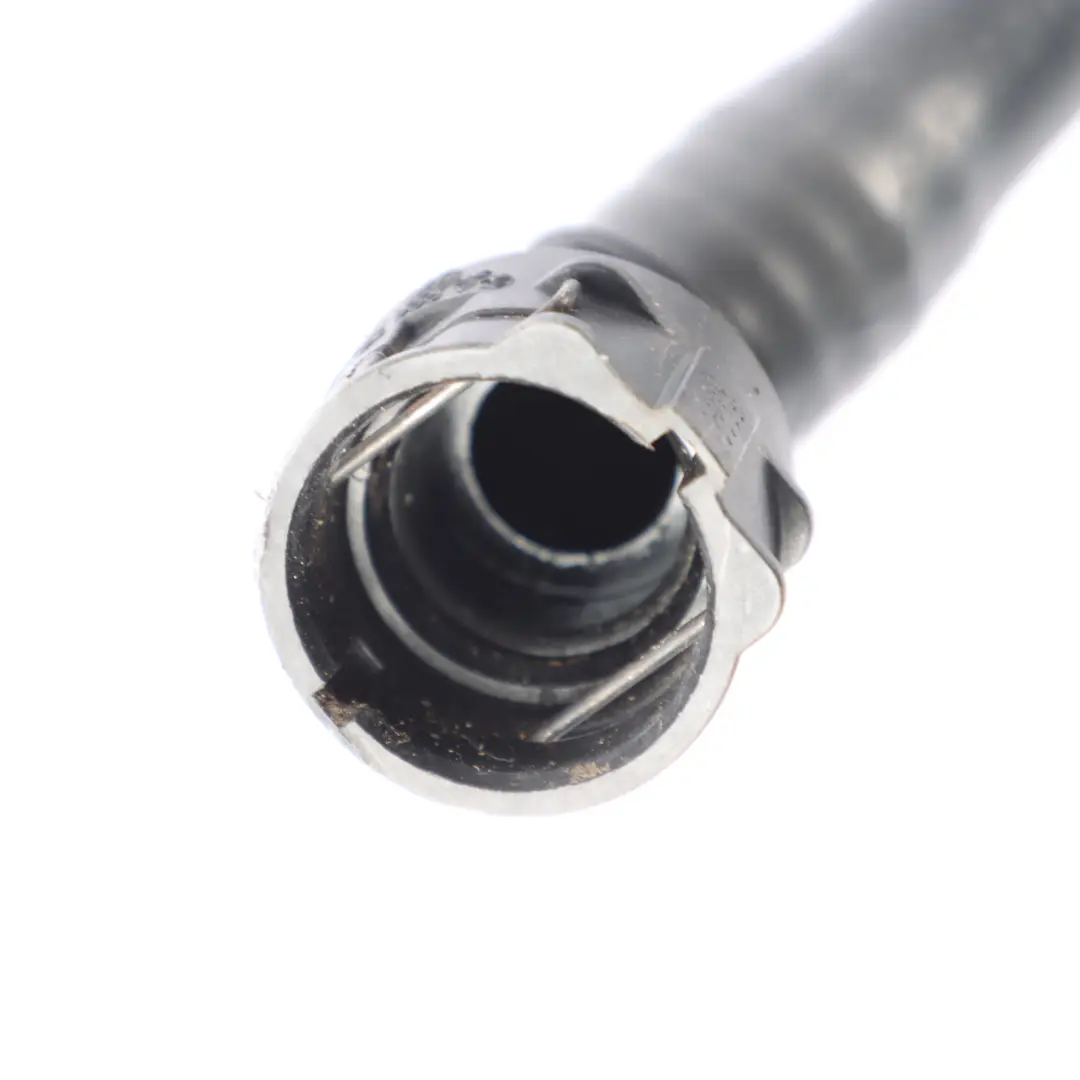 Mercedes W205 Tuyau Eau Radiateur Liquide Refroidissement A2055018784 - SKU A2055016784 - Numéro de pièce A2055016784