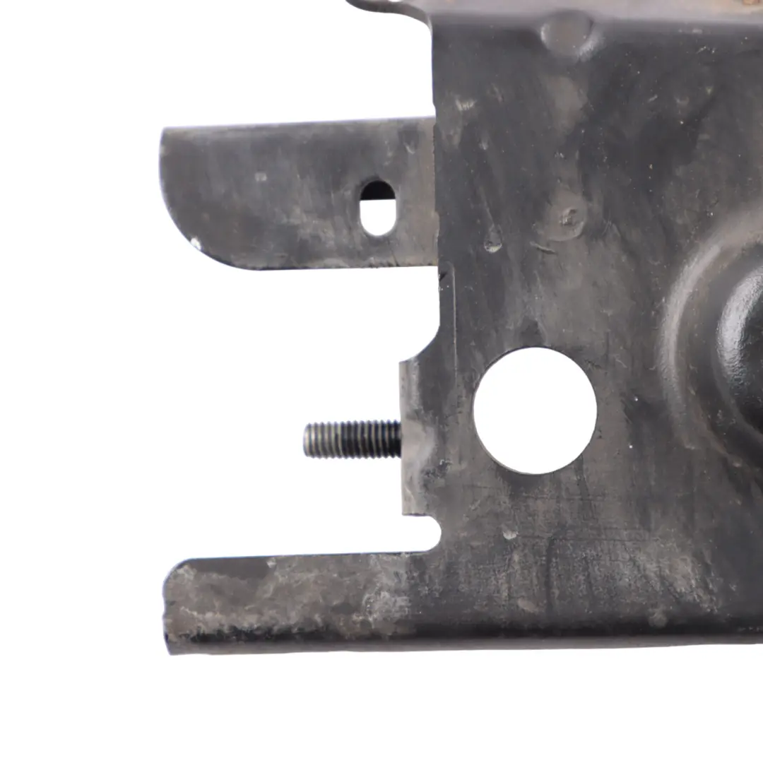 Mount Halter Strut Holder Support to Mercedes W205 with Part number A2055061600 Mercedes W205 Mount Halter Strut Holder Support - SKU A2055061600 - Part number A2055061600