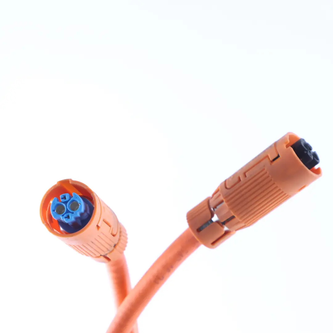 Batterie Kabel Kabelbaum Benzin Hybrid für Mercedes W205 mit Teilenummer A2055401604 Mercedes W205 Batterie Kabel Kabelbaum Benzin Hybrid - SKU A2055401604 - Teilenummer A2055401604