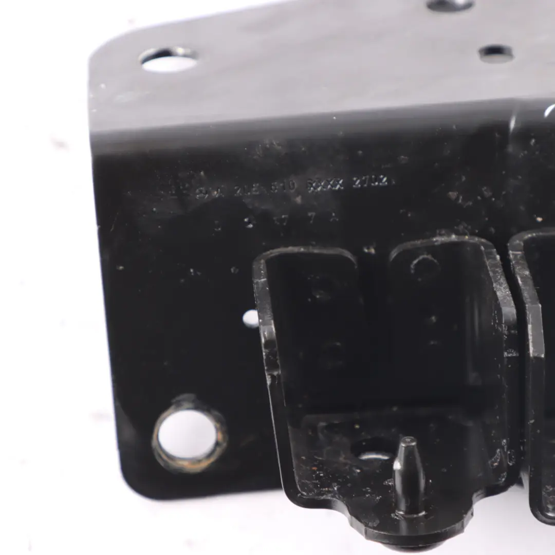 Mercedes W205 Batería B Compartimento Motor Punto Terminal - SKU A2056102702 - Número de pieza A2056102702