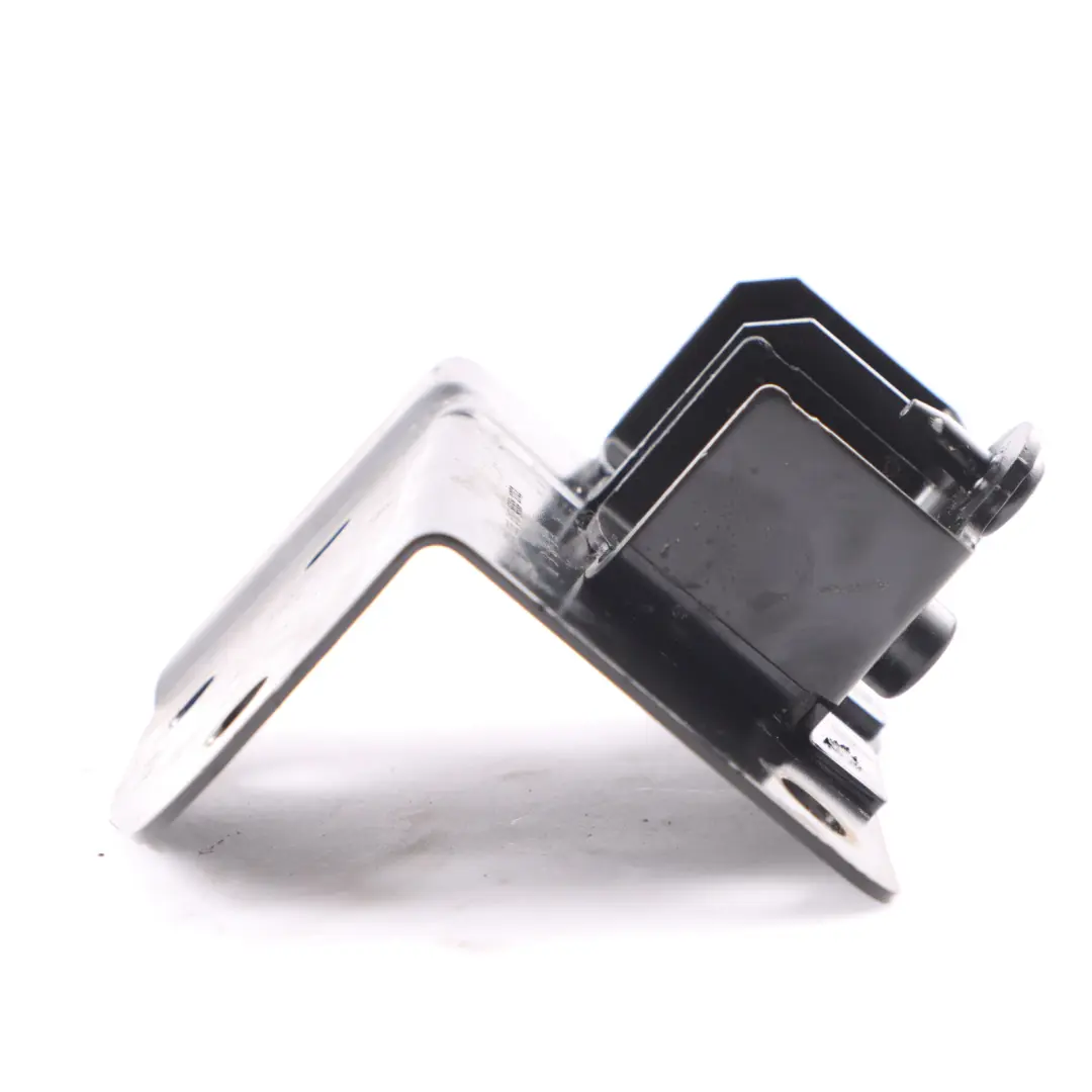 Batterie B Motorraum Klemmpunkt für Mercedes W205 mit Teilenummer A2056102702 Mercedes W205 Batterie B Motorraum Klemmpunkt - SKU A2056102702 - Teilenummer A2056102702