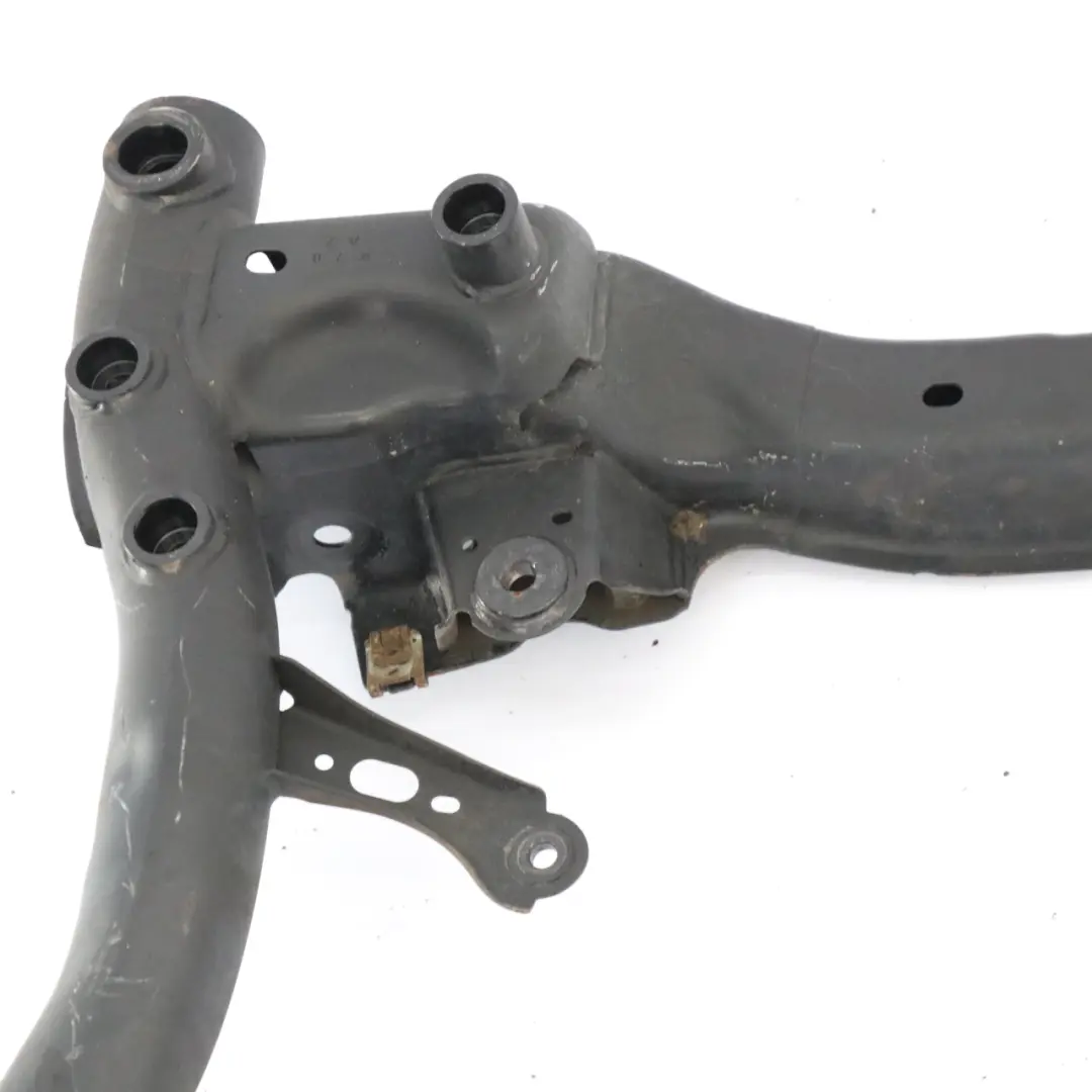 Soporte delantero del bastidor auxiliar Mercedes W205 W213 Soporte para con número de pieza A2056280057 Soporte delantero del bastidor auxiliar Mercedes W205 W213 Soporte - SKU A2056280057-2 - Número de pieza A2056280057