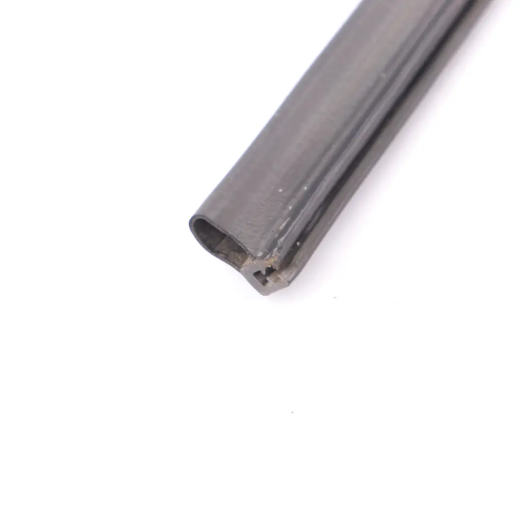 Mercedes W205 vordere Stoßstange obere obere Dichtung Gummidichtung - SKU A2056281300 - Teilenummer A2056281300