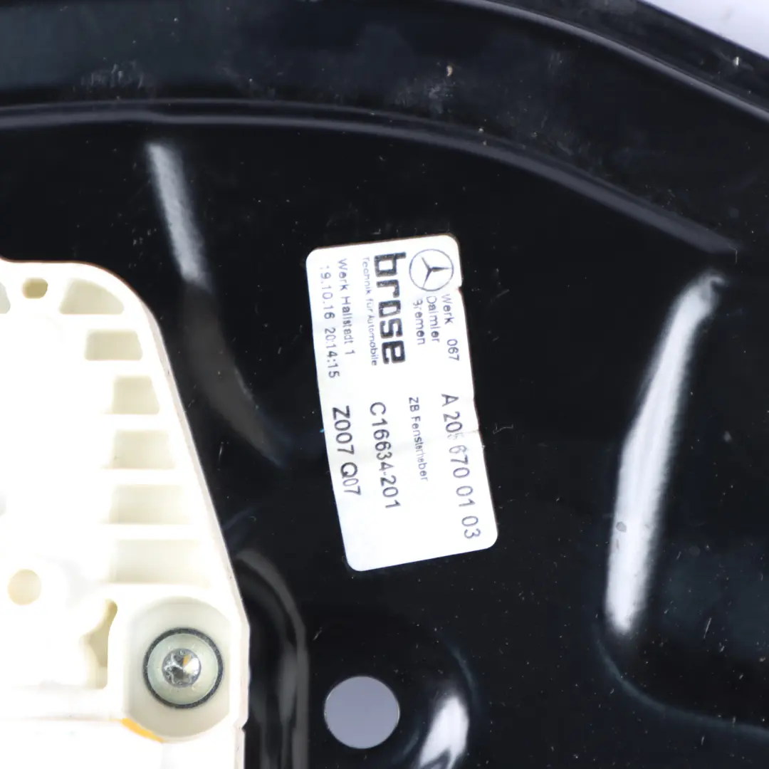 Mercedes A205 Motor del panel elevalunas trasero izquierdo - SKU A2056700303 - Número de pieza A2056700303