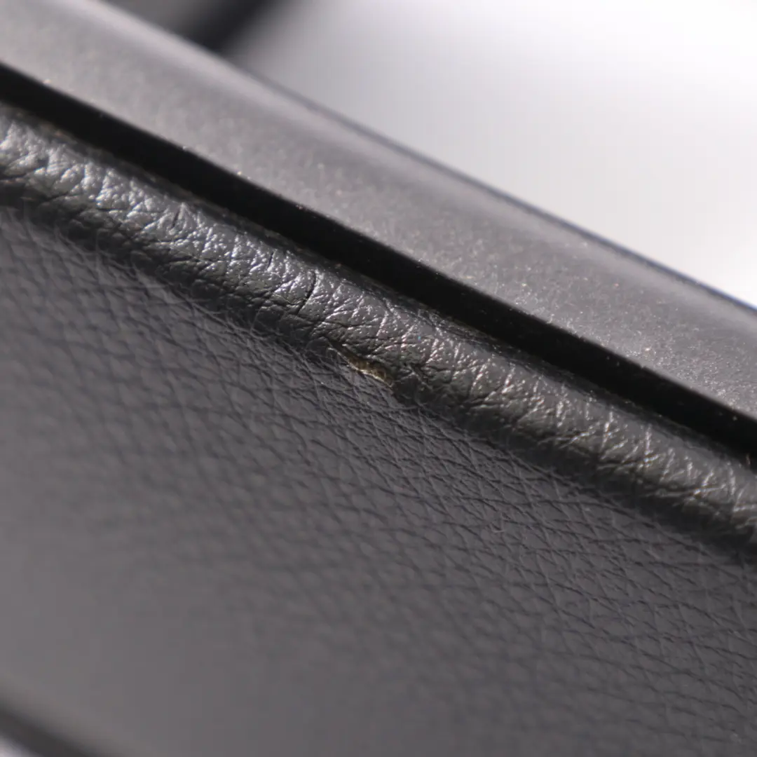 Mittelkonsole Armlehne Ablagefach Schwarz für Mercedes W205 mit Teilenummer A2056800096 Mercedes W205 Mittelkonsole Armlehne Ablagefach Schwarz - SKU A2056800096 - Teilenummer A2056800096