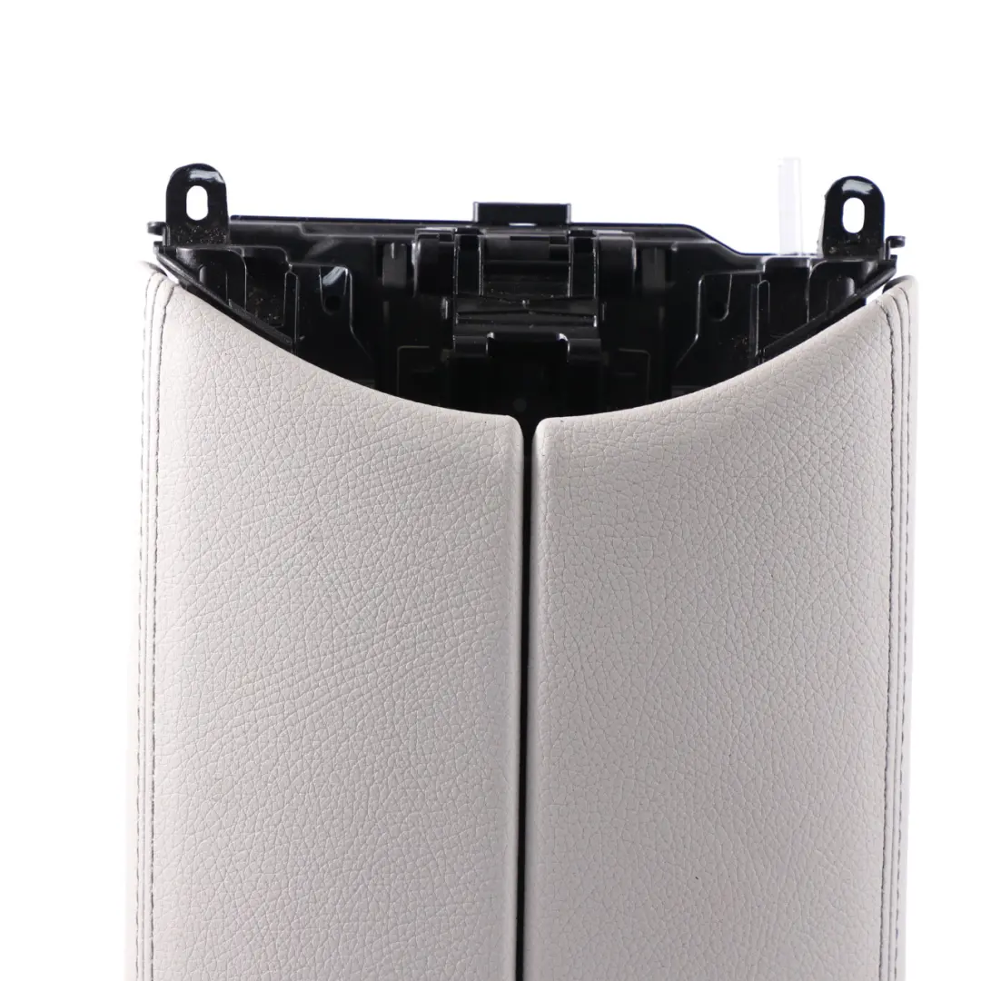 Consolle Bracciolo Vassoio scorrimento diviso Beige per Mercedes W205 con numero di parte A2056800796 Mercedes W205 Consolle Bracciolo Vassoio scorrimento diviso Beige - SKU A2056800796-1 - Numero di parte A2056800796