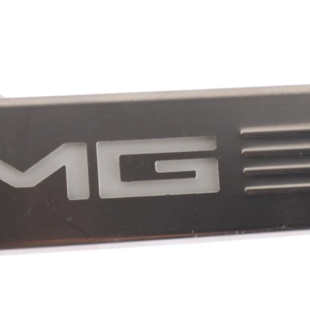  Couvercle d'entrée Mercedes W205 C253 avant droite seuil porte AMG - SKU A2056802812-1 - Numéro de pièce A2056802812