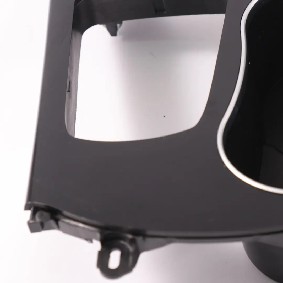Mercedes W205 Console centrale panneau recouvrement cadre garniture - SKU A2056805807 - Numéro de pièce A2056805807
