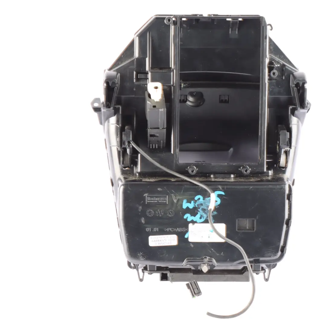 Moldura Central Consola Ensamblaje Interior para Mercedes W205 con número de pieza A2056806811 Mercedes W205 Moldura Central Consola Ensamblaje Interior - SKU A2056806811 - Número de pieza A2056806811
