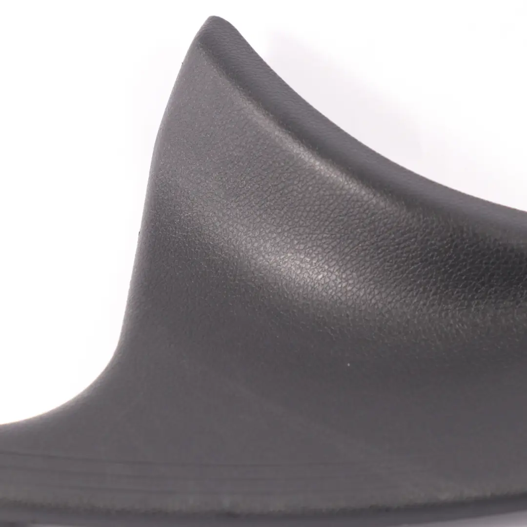 Mercedes W205 C Couvre pilier garniture panneau arrière gauche - SKU A2056860500 - Numéro de pièce A2056860500