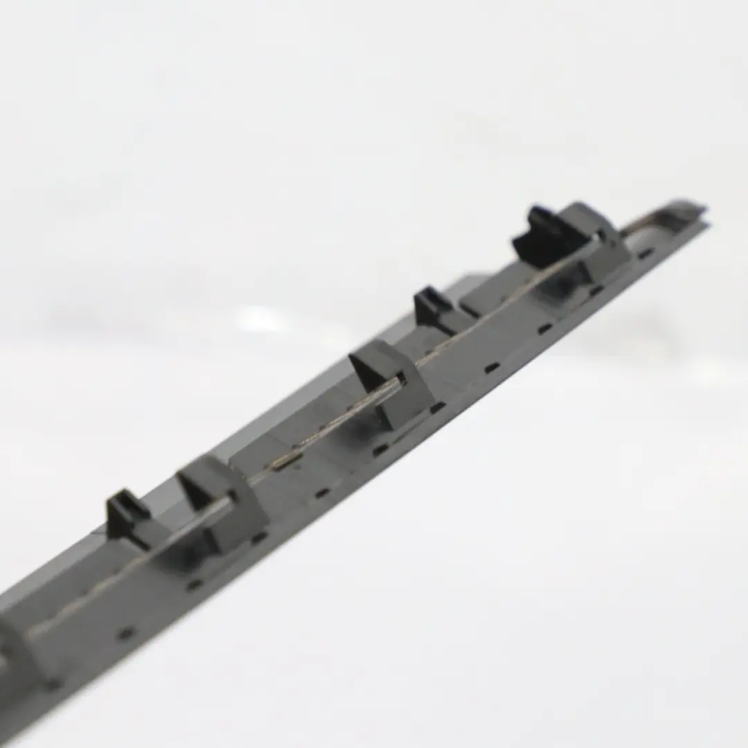 Mercedes W205 Instrumententafel Abdeckung Streifen Rechts Entlüftung - SKU A2056890008 - Teilenummer A2056890008