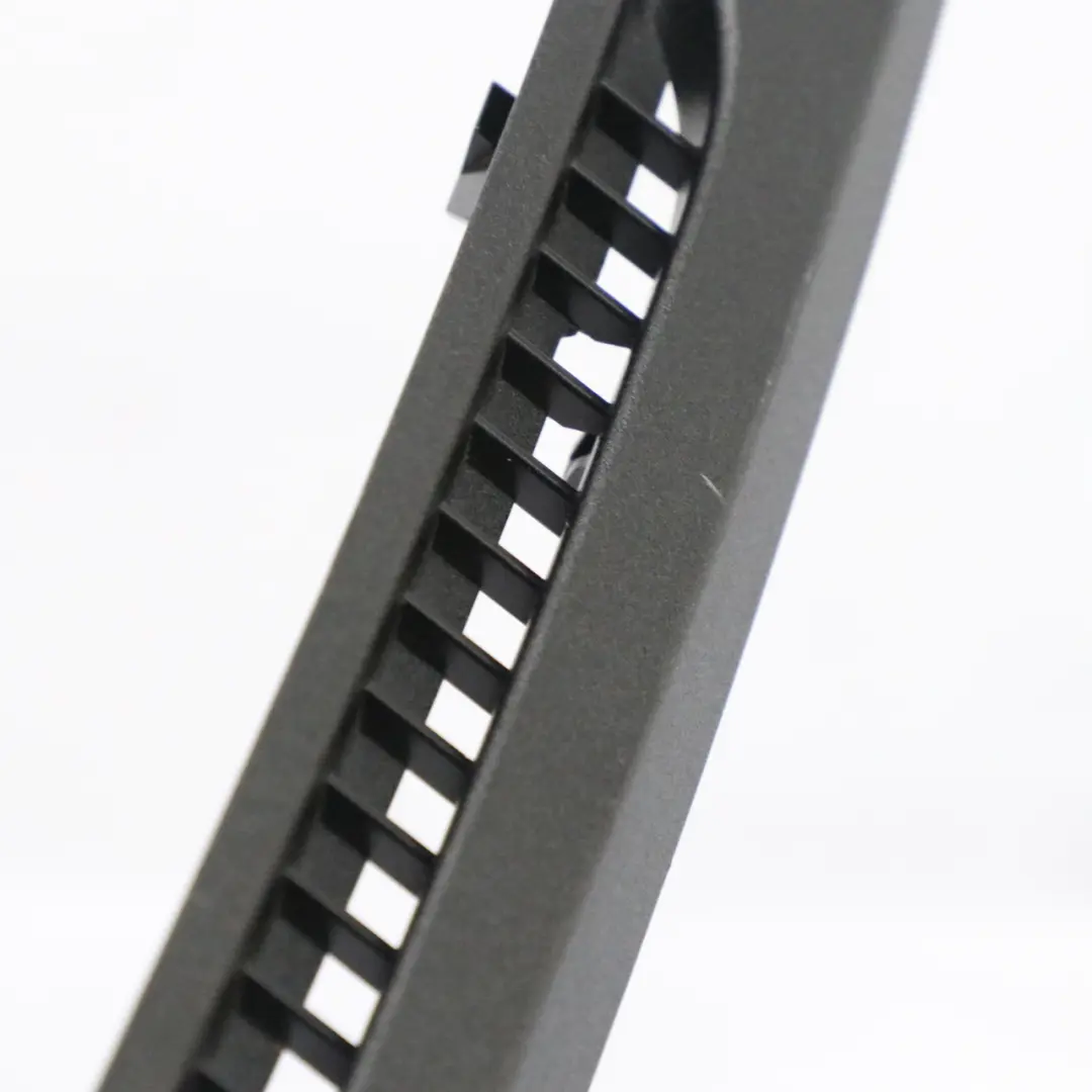 Mercedes W205 Salpicadero Panel de Tapa Tira Izquierda Vent - SKU A2056890108 - Número de pieza A2056890108