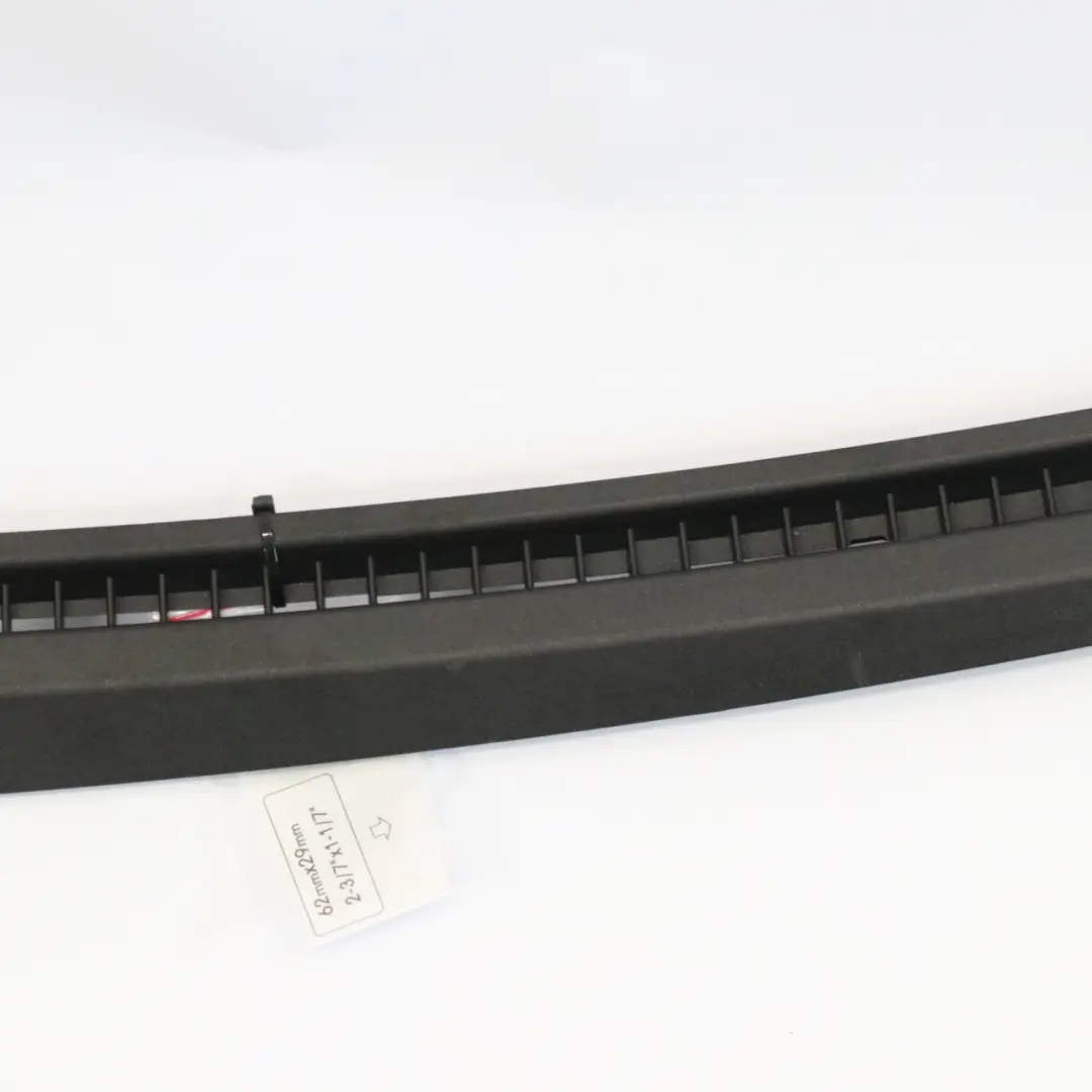 Mercedes W205 Panel Listwa Deski Rozdzielcza Kratki Nawiewu - SKU A2056890108 - Numer Części A2056890108