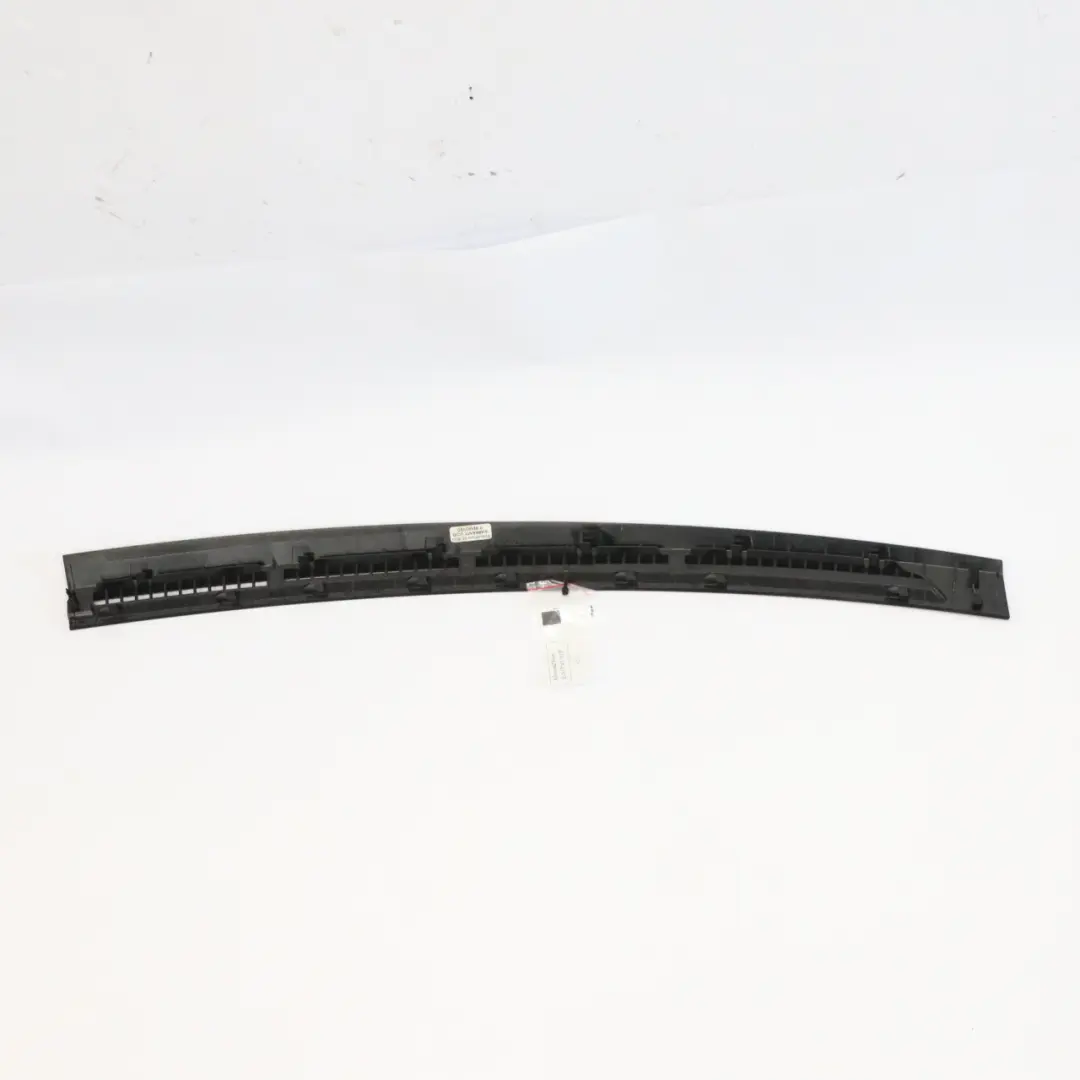 Mercedes W205 Panel Listwa Deski Rozdzielcza Kratki Nawiewu - SKU A2056890108 - Numer Części A2056890108