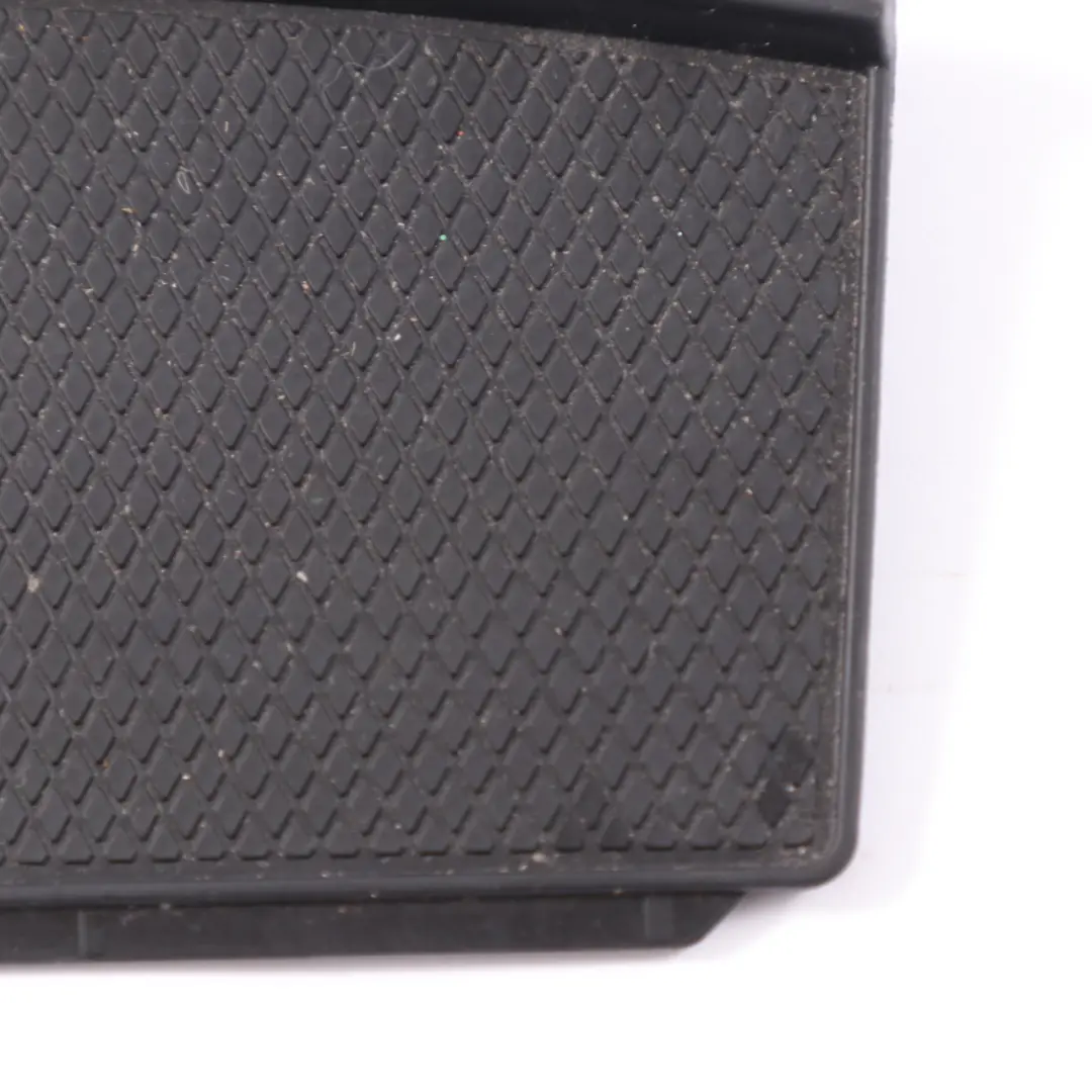  Tapis de rangement Mercedes W205 C238 pour console centrale - SKU A2056890400 - Numéro de pièce A2056890400