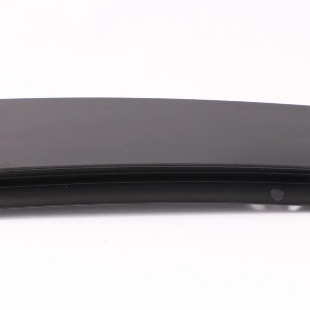 Cubrepilar Exterior Puerta Delantera Derecha para Mercedes W205 B con número de pieza A2056900287 Mercedes W205 B Cubrepilar Exterior Puerta Delantera Derecha - SKU A2056900287 - Número de pieza A2056900287