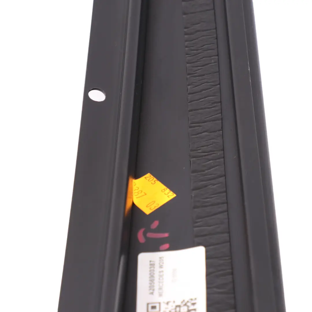 Tapa Pilar B Puerta Trasera Izquierda Embellecedor para Mercedes W205 con número de pieza A2056900387 Mercedes W205 Tapa Pilar B Puerta Trasera Izquierda Embellecedor - SKU A2056900387 - Número de pieza A2056900387