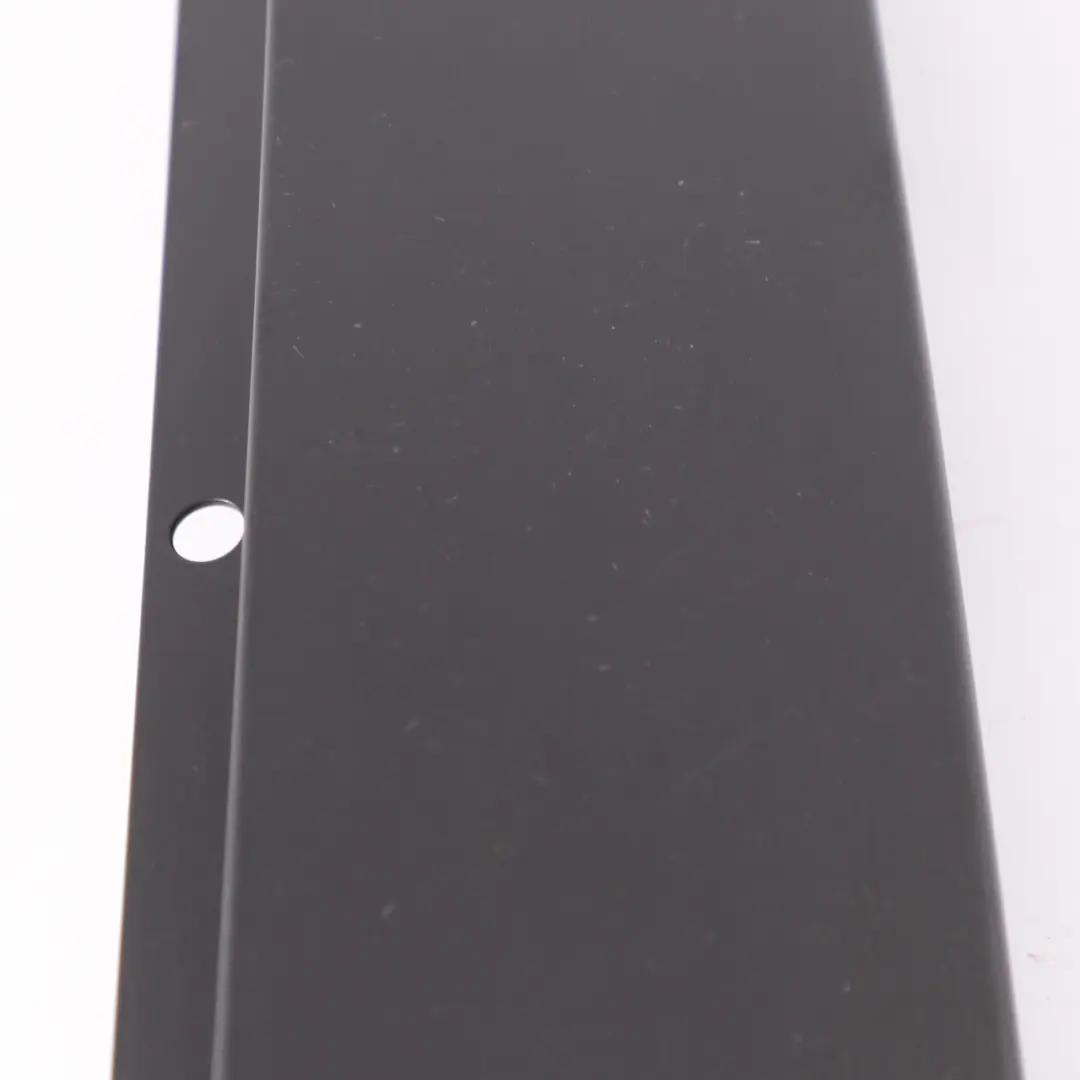 Pillar Cover Porta esterna posteriore destra Trim per Mercedes W205 B con numero di parte A2056900487 Mercedes W205 B Pillar Cover Porta esterna posteriore destra Trim - SKU A2056900487 - Numero di parte A2056900487