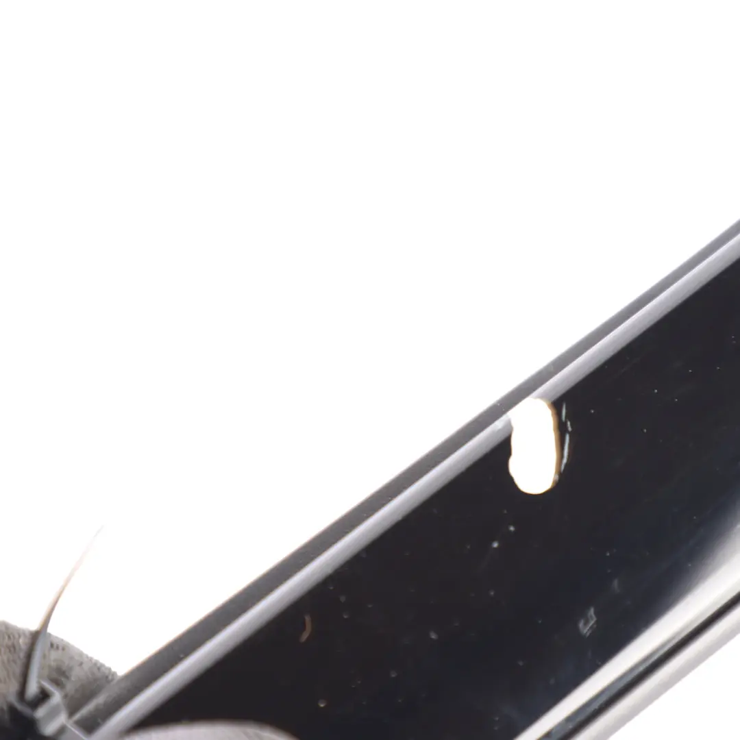 Mercedes A205 Cabriolet Baguette Pare Brise Gauche - SKU A2056901782 - Numéro de pièce A2056901782