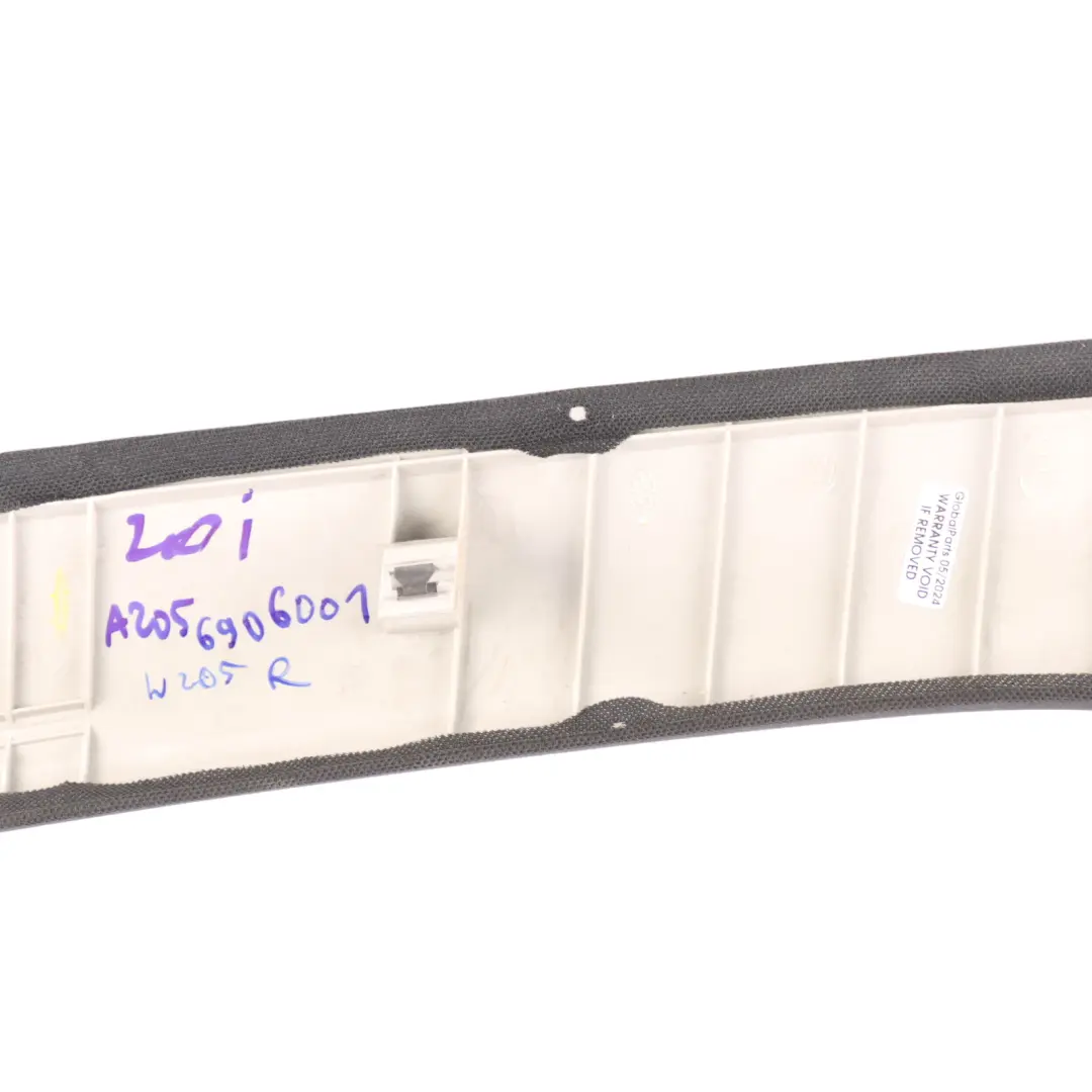 Embellecedor Pilar A Tapa Superior Delantero Derecho para Mercedes W205 con número de pieza A2056906001 Mercedes W205 Embellecedor Pilar A Tapa Superior Delantero Derecho - SKU A2056906001 - Número de pieza A2056906001