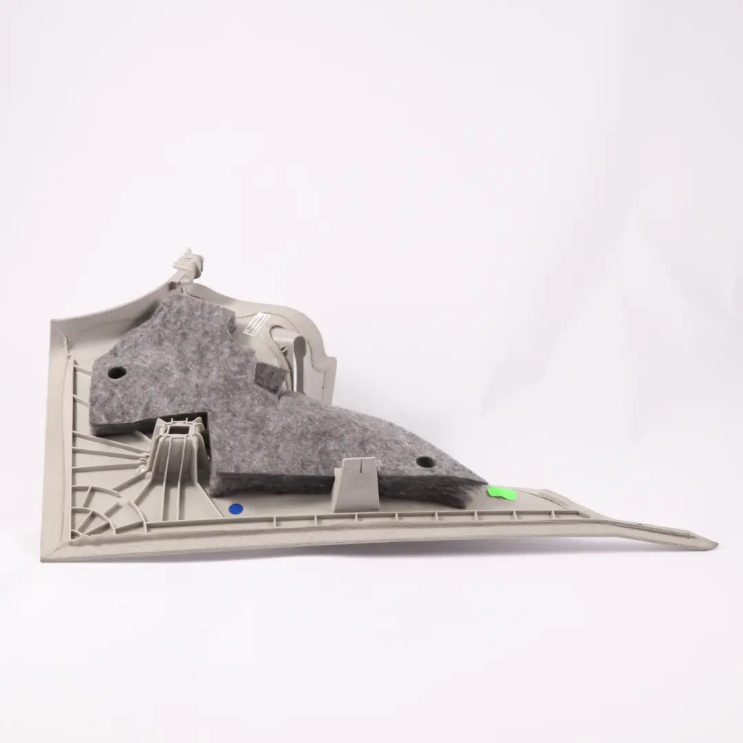 Mercedes W205 C Embellecedor Pilar Panel Trasero derecha Gris - SKU A2056906701 - Número de pieza A2056906701