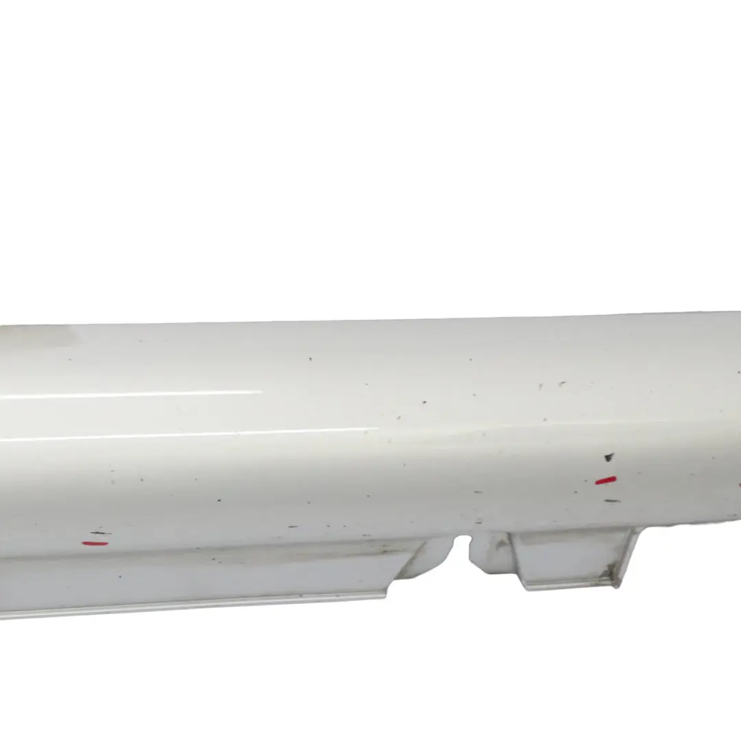 Próg Listwa Progowa Prawa Iridium Silver Srebrny Metalik 775 do Mercedes W205 o numerze A2056980254 Mercedes W205 Próg Listwa Progowa Prawa Iridium Silver Srebrny Metalik 775 - SKU A2056980254-IRS - Numer Części A2056980254