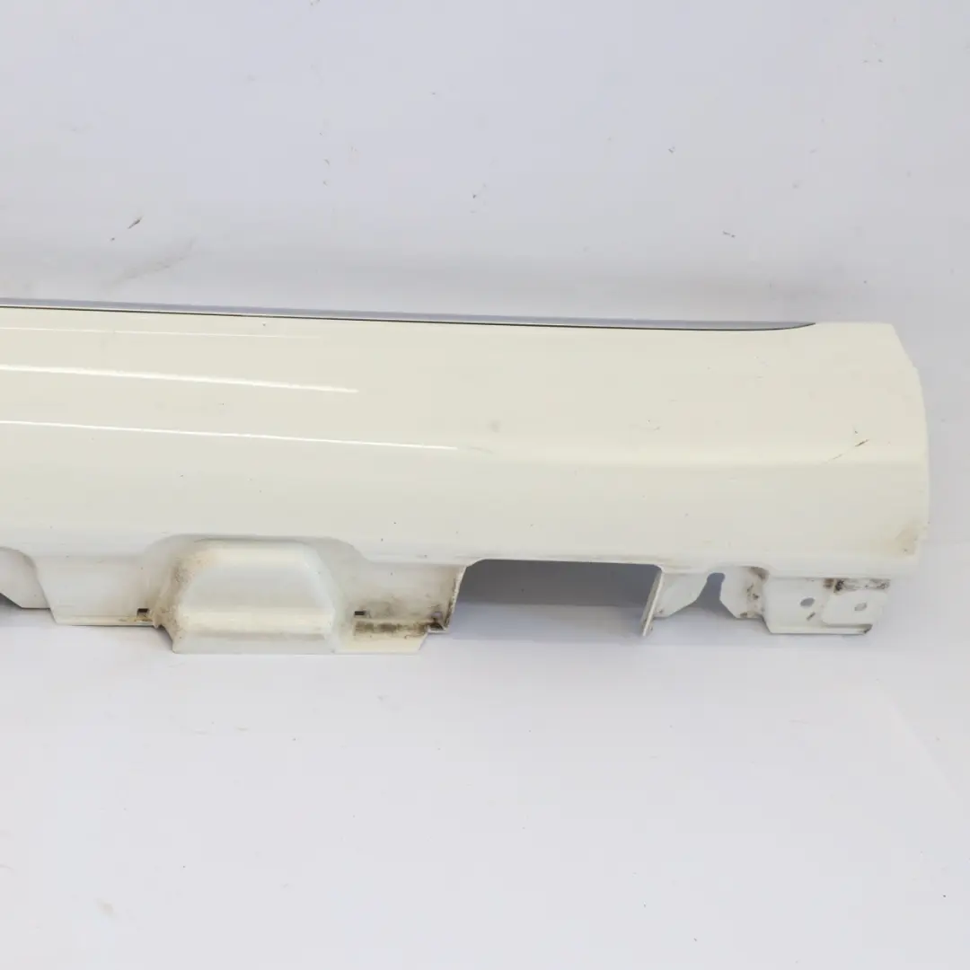 Mercedes W205 Seitenschweller links Türschwellerverkleidung Polar Weiss - 149 - SKU A2056980354-POL - Teilenummer A2056980354