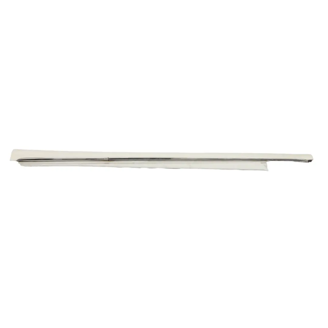 Minigonna laterale sinistra Pannello Polar White Bianco - 149 Mercedes W205 - SKU A2056980354-POL - Numero di parte A2056980354