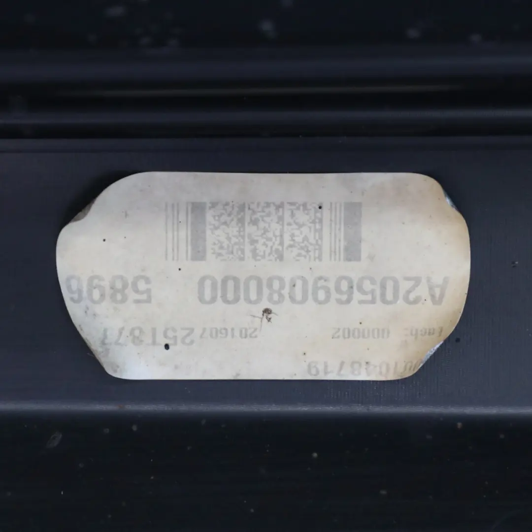 Próg Prawy Listwa AMG Brilliant Blue Niebieski Metalik - 896 do Mercedes A205 o numerze A2056980600 Mercedes A205 Próg Prawy Listwa AMG Brilliant Blue Niebieski Metalik - 896 - SKU A2056980600-BRB - Numer Części A2056980600