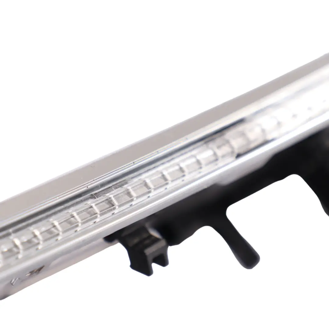 Scheda porta Pannello rivestimento anteriore sinistro Coperchio per Mercedes W205 con numero di parte A2057204724 Mercedes W205 Scheda porta Pannello rivestimento anteriore sinistro Coperchio - SKU A2057204724 - Numero di parte A2057204724