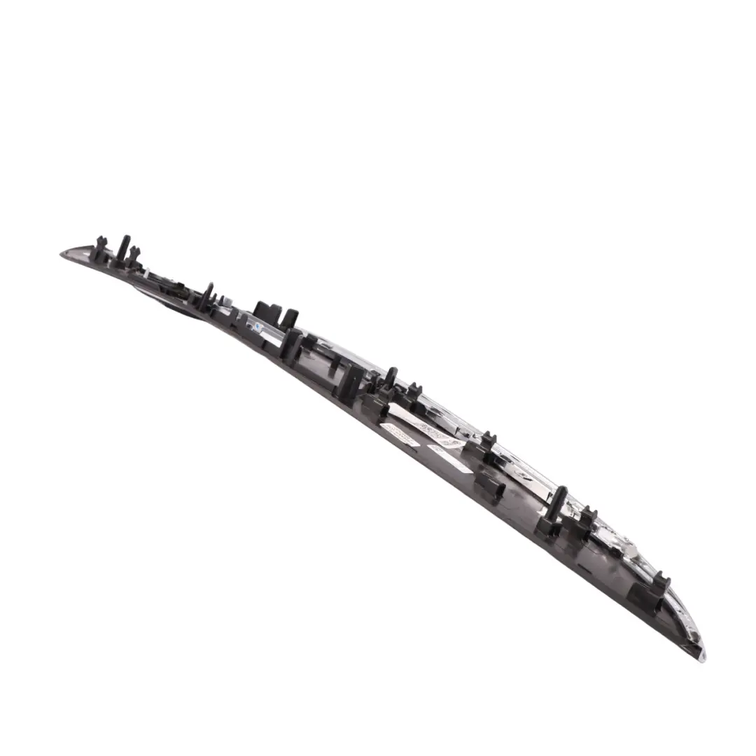 Mercedes W205 Osłona Listwa Zaślepka Głośnika Drzwi Prawy Przód A2057301805 - SKU A2057204824 - Numer Części A2057204824