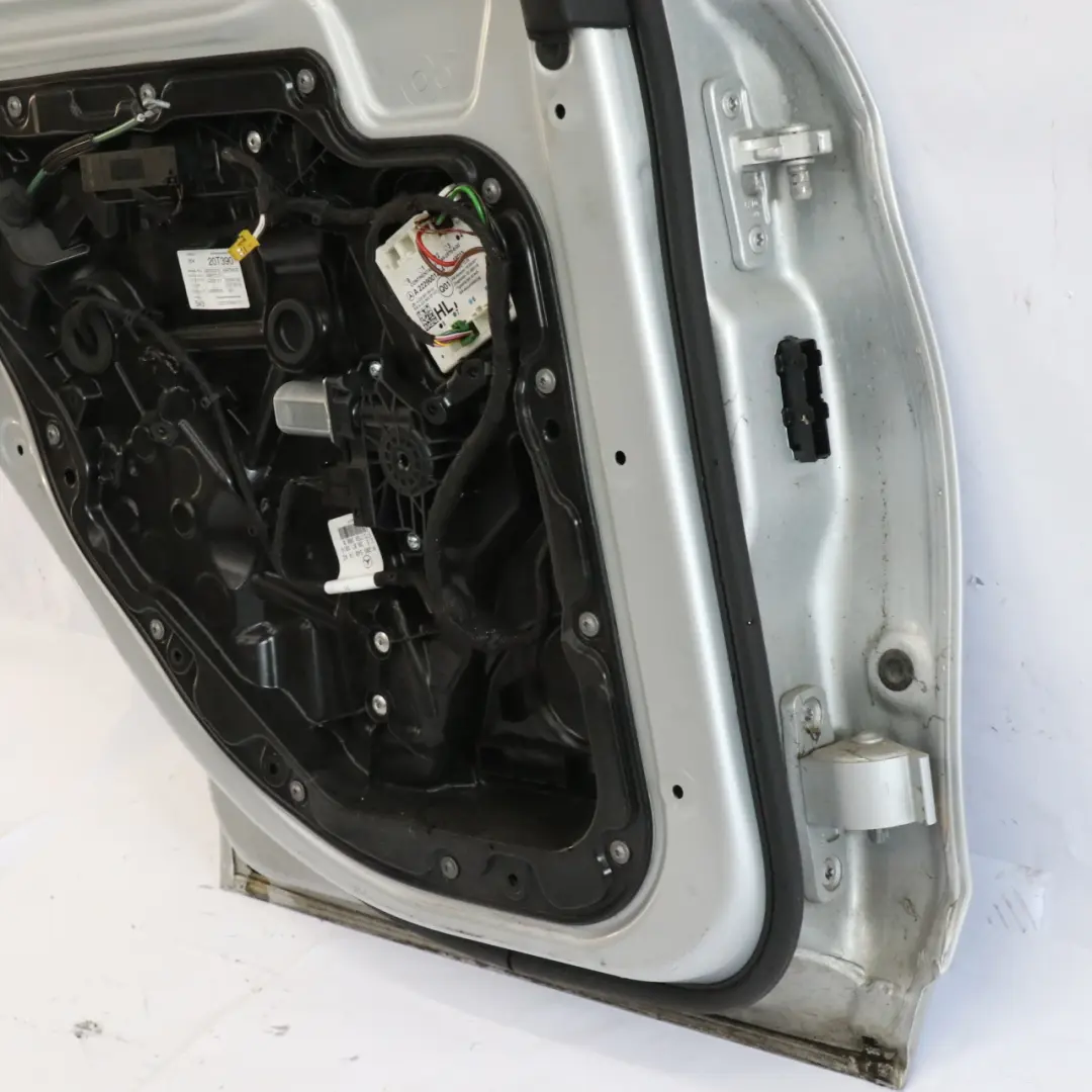 Mercedes W205 Tür hinten links Iridiumsilber Metallic - 775 - SKU A2057300105-IRS2 - Teilenummer A2057300105