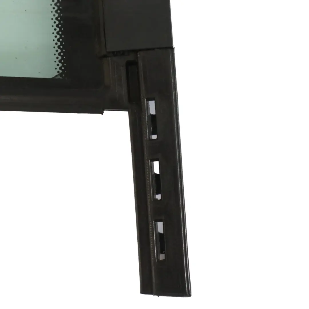 Ventana Vidrio Cuarto Puerta Trasera Derecha AS2 para Mercedes W205 con número de pieza A2057300155 Mercedes W205 Ventana Vidrio Cuarto Puerta Trasera Derecha AS2 - SKU A2057300155 - Número de pieza A2057300155