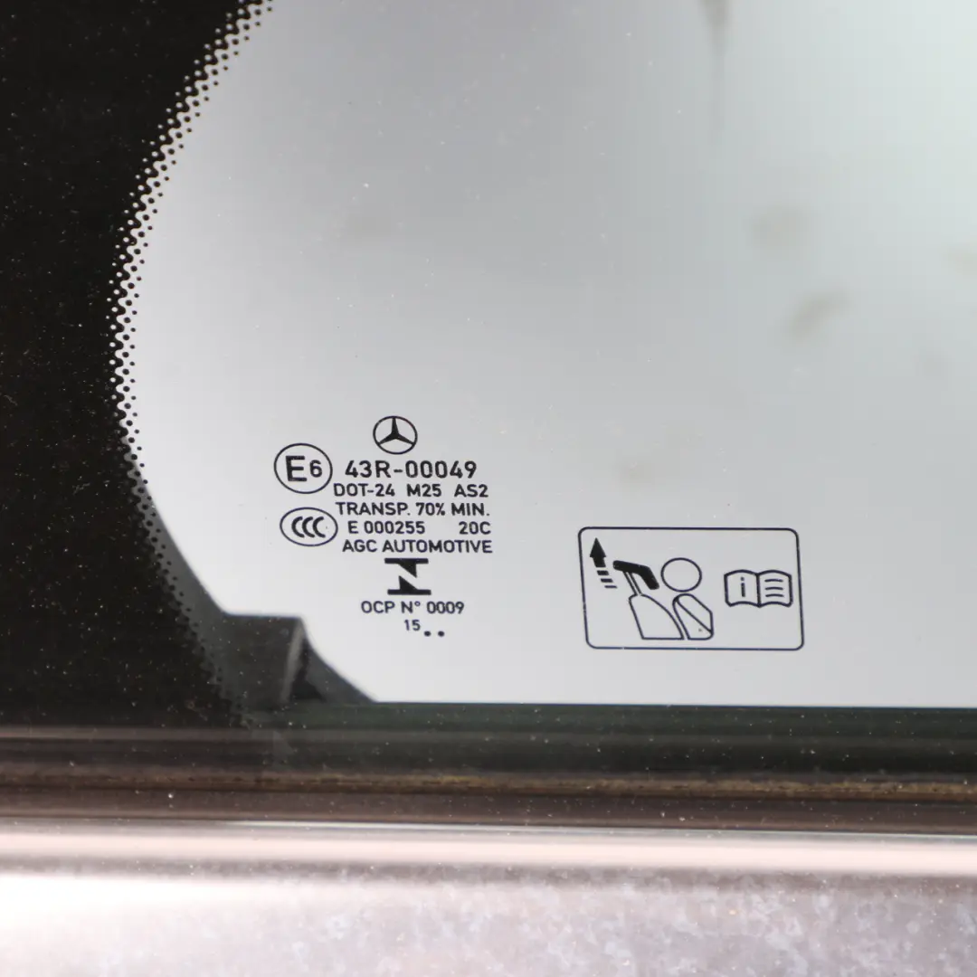 Mercedes W205 Porte Arrière Droite Argent Iridium Métallisé - 775 - SKU A2057300205-IRS - Numéro de pièce A2057300205