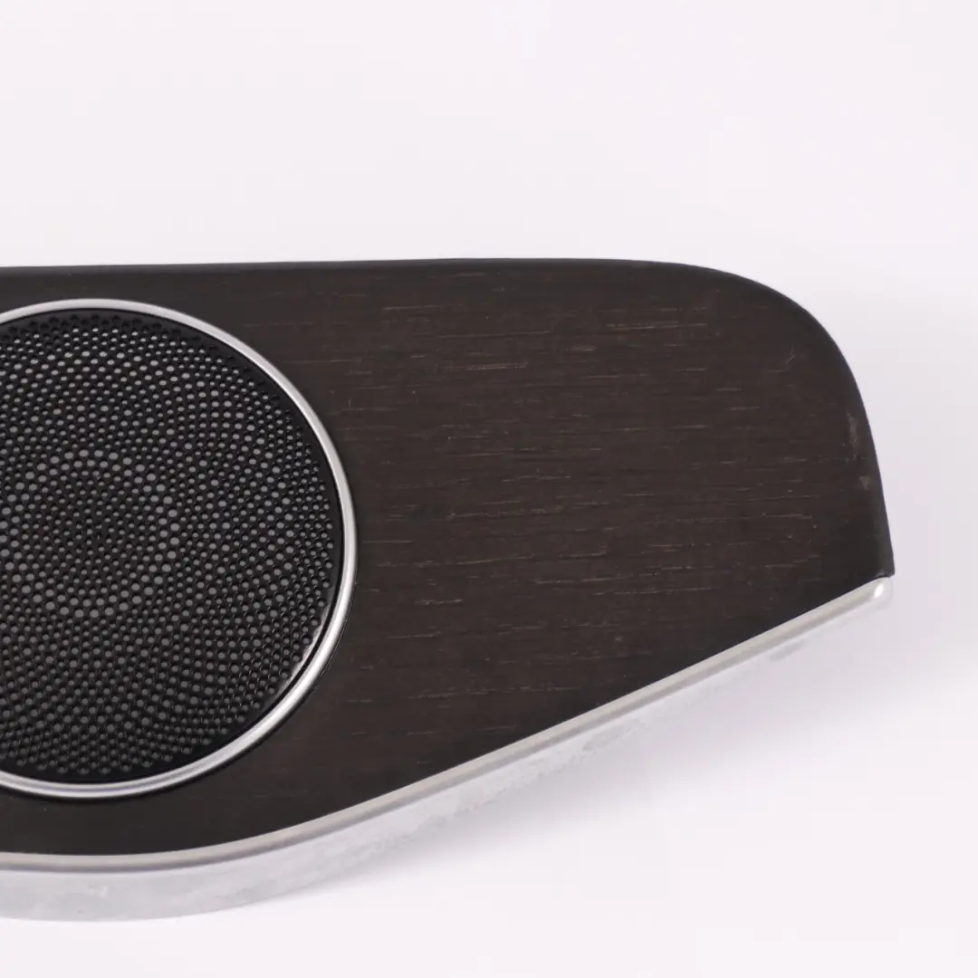 Mercedes W205 Türkarte hinten rechts Trim Lautsprecher Abdeckung A2057301805 - SKU A2057301705 - Teilenummer A2057301705