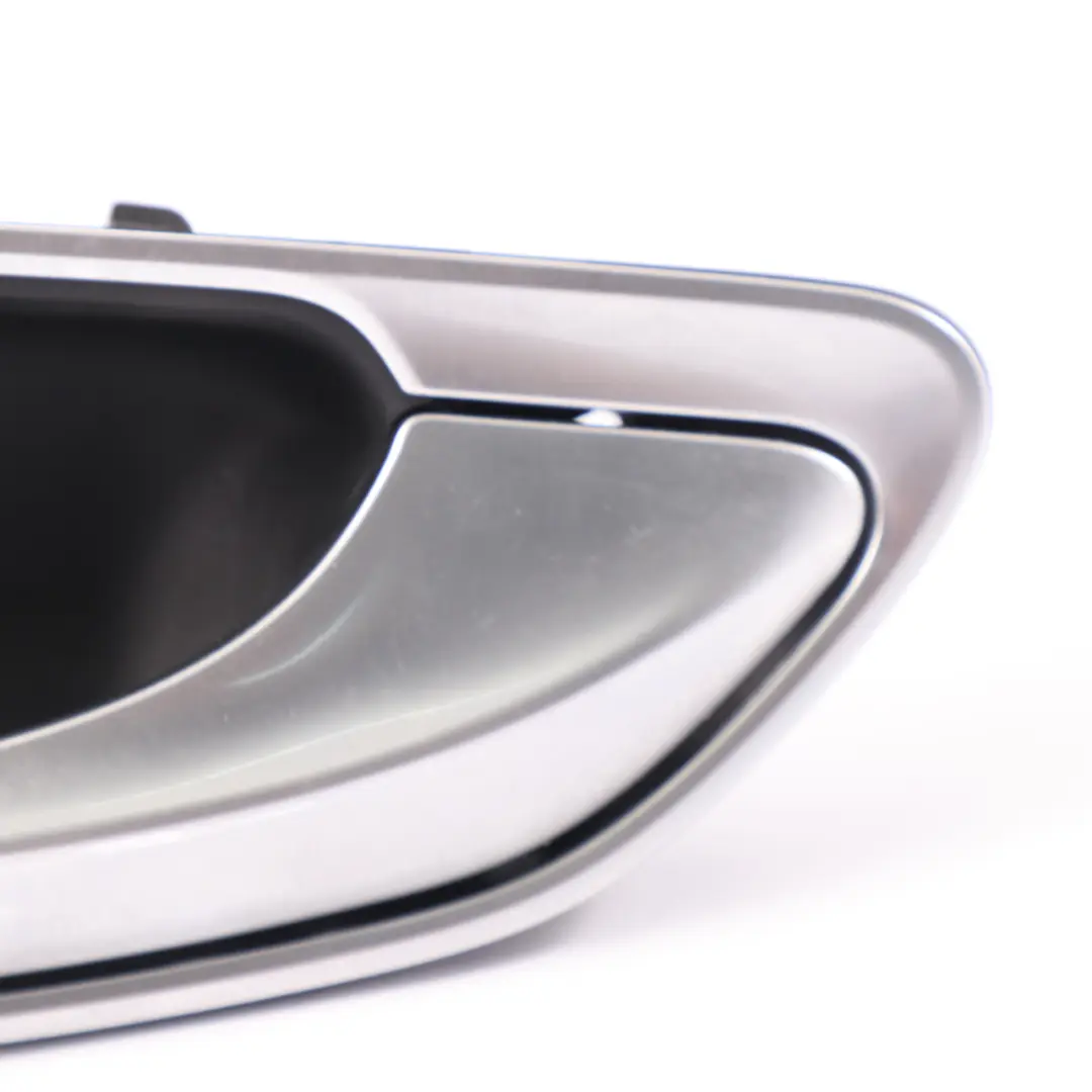 Maniglia interna porta Coprire presa posteriore destra per Mercedes W205 con numero di parte A2057600400 Mercedes W205 Maniglia interna porta Coprire presa posteriore destra - SKU A2057600400 - Numero di parte A2057600400