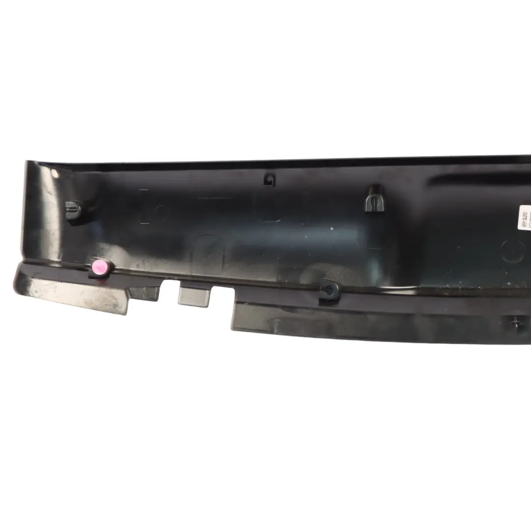 Mercedes A205 Cabrio Parabrezza anteriore Coperchio di copertura - SKU A2057700080 - Numero di parte A2057700080