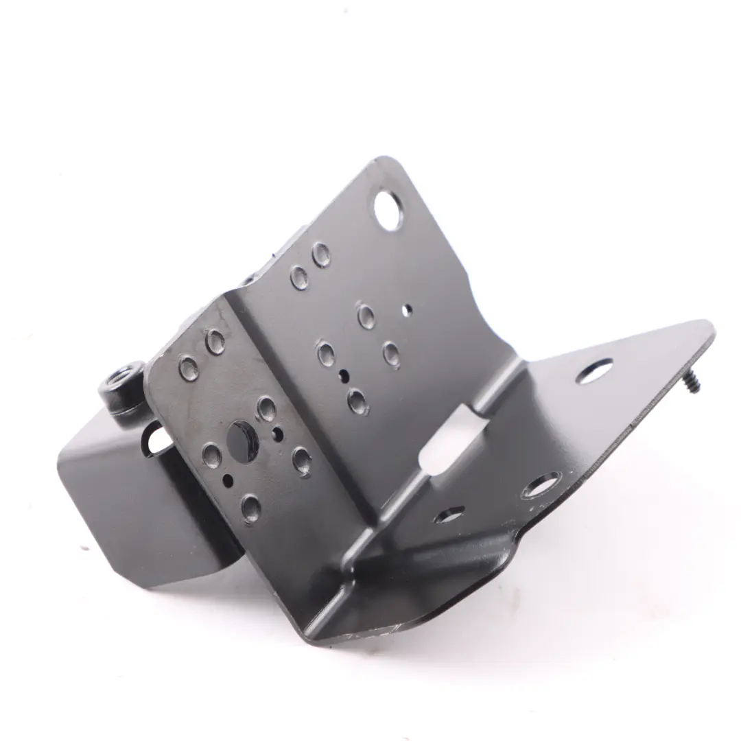 Mercedes W205 Support Fixation Garniture Coffre Arrière Droit - SKU A2056102802 - Numéro de pièce A2058102802