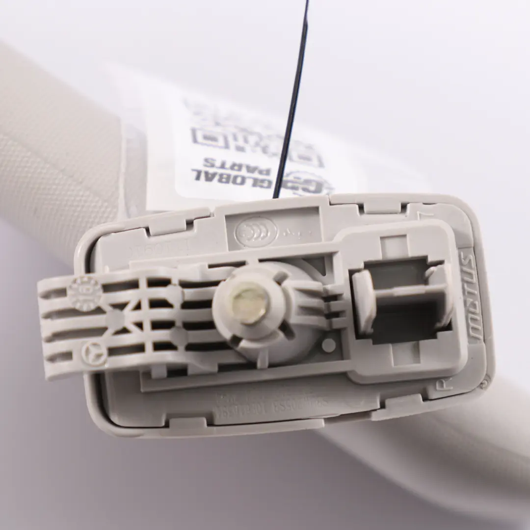 Osłona Przeciwsłoneczna Daszek Prawy Szary do Mercedes W205 X253 o numerze A2058107204 Mercedes W205 X253 Osłona Przeciwsłoneczna Daszek Prawy Szary - SKU A2058107204 - Numer Części A2058107204