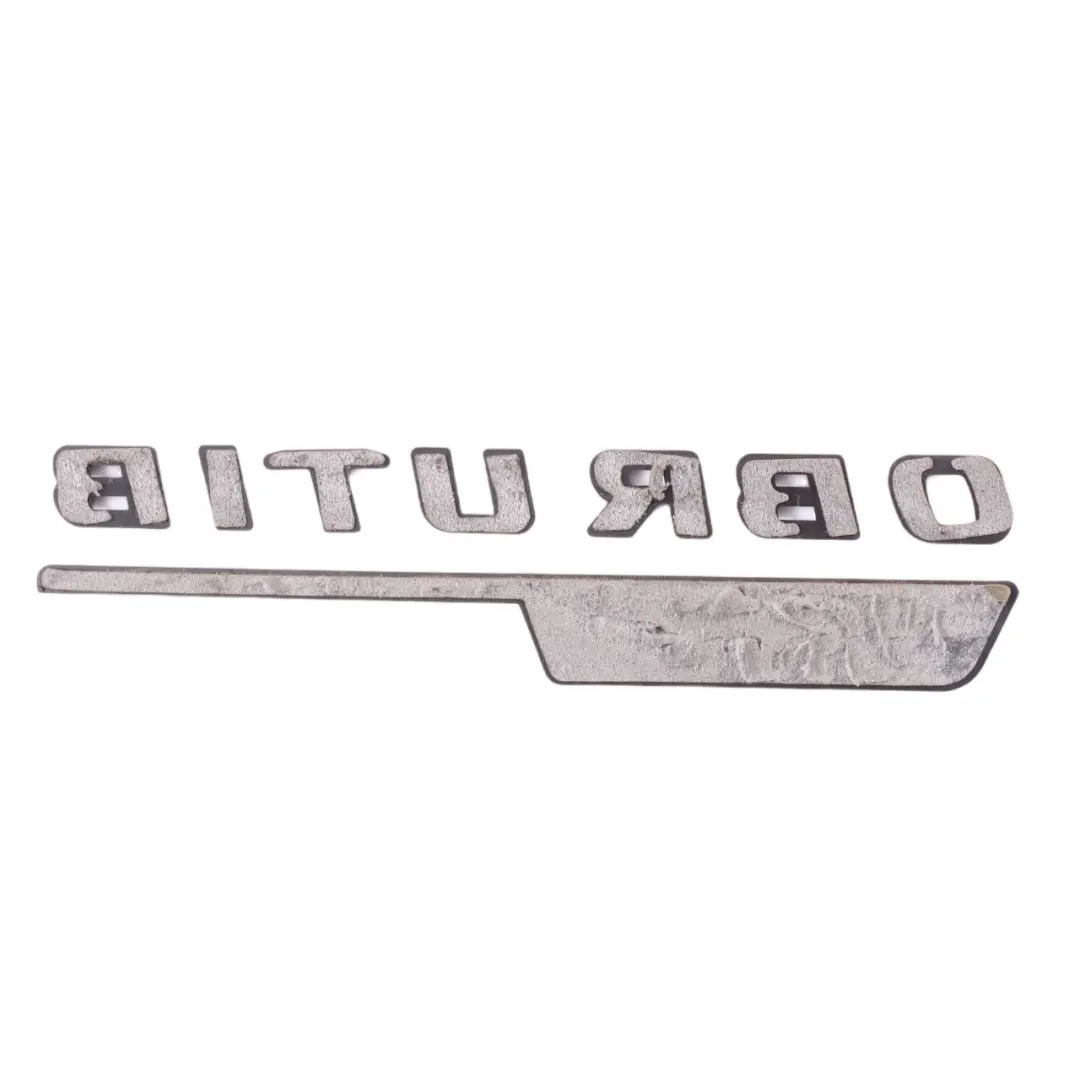 Znaczek Błotnik Prawego BITURBO 4MATIC do Mercedes GLC 43 C253 AMG o numerze A2058172501 Mercedes GLC 43 C253 AMG Znaczek Błotnik Prawego BITURBO 4MATIC - SKU A2058172501 - Numer Części A2058172501