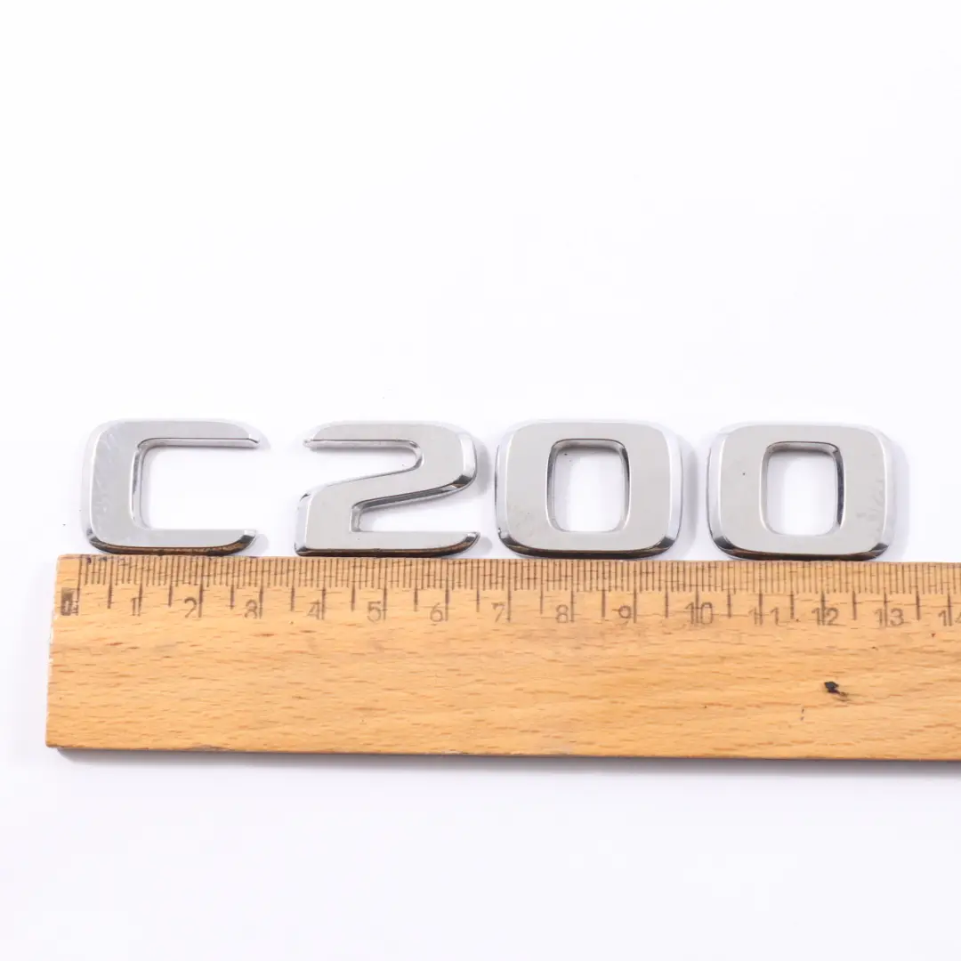 Logotipo Del Modelo De Tapa Del Maletero C200 para Mercedes W205 con número de pieza A2058178300 Mercedes W205 Logotipo Del Modelo De Tapa Del Maletero C200 - SKU A2058178300 - Número de pieza A2058178300