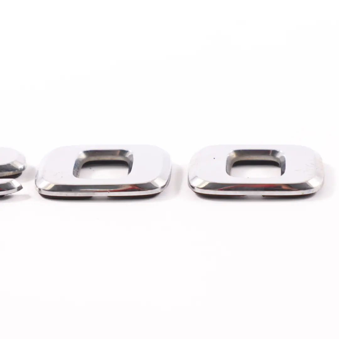 Logotipo Del Modelo De Tapa Del Maletero C200 para Mercedes W205 con número de pieza A2058178300 Mercedes W205 Logotipo Del Modelo De Tapa Del Maletero C200 - SKU A2058178300 - Número de pieza A2058178300